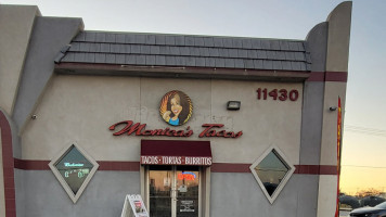 Monica's Tacos food