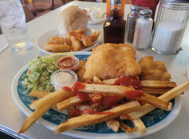 Scotty Simpson's Fish Chips food