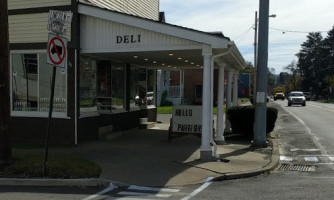 Parrish Family Deli outside