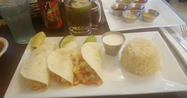 Cantina Bravo Mexican Grille food