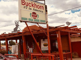 Manny's Buckhorn Tavern outside