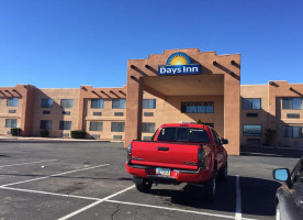 Days Inn outside