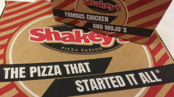 Shakey's Pizza Parlor food