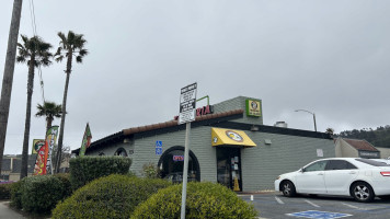 Taqueria La Mordida outside