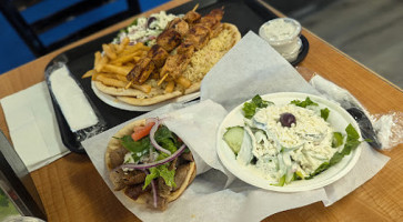 Nino's Greek Cafe food