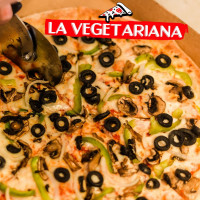 La Pizza Del Sol food