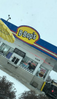 B-bop's outside