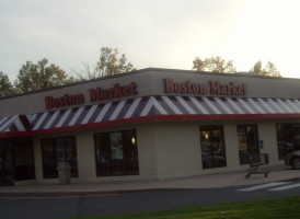 Boston Market outside