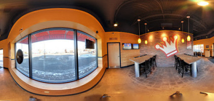 Toppers Pizza inside