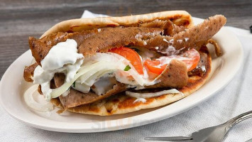 Central Gyros food