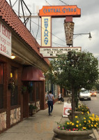 Central Gyros food