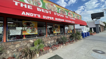 Andys Burgers outside