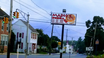 Mario's Pizza outside