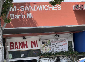 M Sandwiches Cafe San Mateo outside