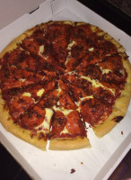 Neechi's Pizza food