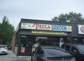 Pizza Garden outside