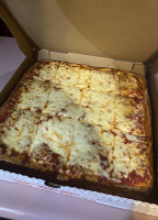 Bambino’s Original Pizza food