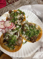 Tacos El Tapatio food