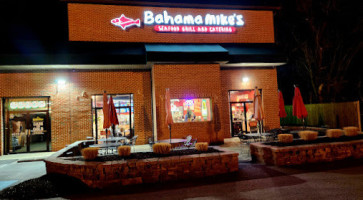 Bahama Mikes inside