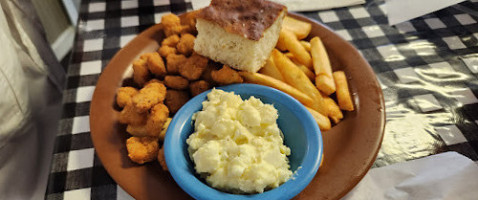 County Line Cafe food