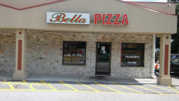 Bella Pizza Carry-out And Delivery food