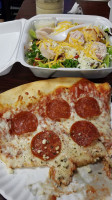 Zeiderelli's Pizza food