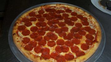 Zeiderelli's Pizza food