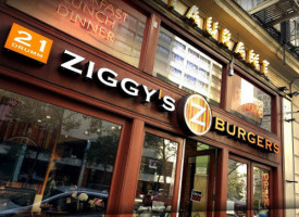 Ziggy's Burgers outside