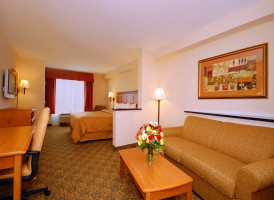 Comfort Suites inside