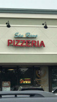 San Remo Pizza outside