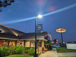 Denny's outside