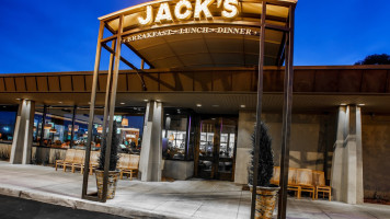 Jack's Restaurant Bar outside