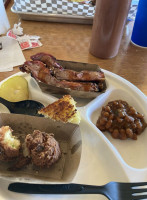 Moe's Original Bbq food