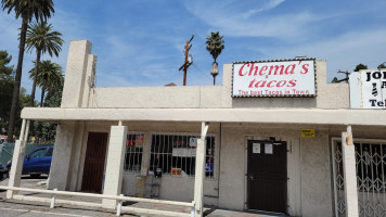 Borrego's Tacos outside