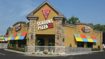 Seasons Pizza food