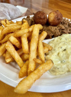 Currituck Bbq Co food