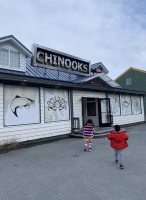 Chinooks Restaurant food