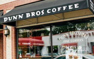 Dunn Brothers Coffee outside