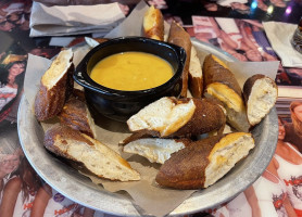 Hooters food