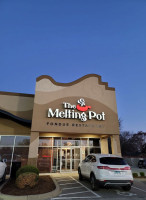 The Melting Pot outside