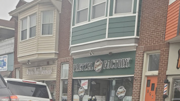 Philly Pretzel Factory outside