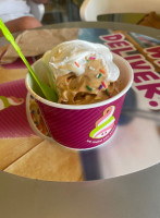 Menchie's Frozen Yogurt food