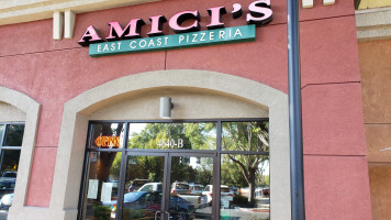 Amici's East Coast Pizzeria outside