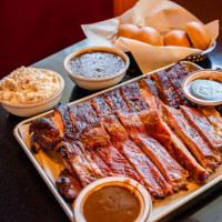 Emil Villa's Hickory Bbq food