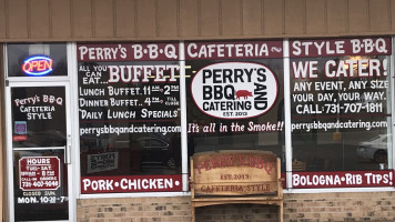 Perry's Bbq Catering outside