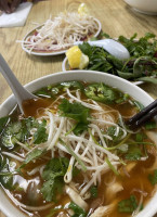 Pho Ty II food