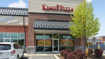 King's Pizza outside