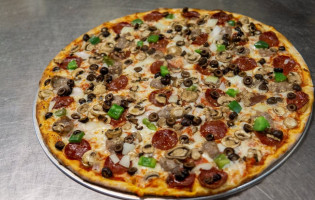 Speederia Pizzeria food