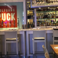 Wolfgang Puck Bar & Grill food