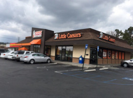 Little Caesars Pizza outside